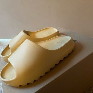 Bone color Yeezy Slides